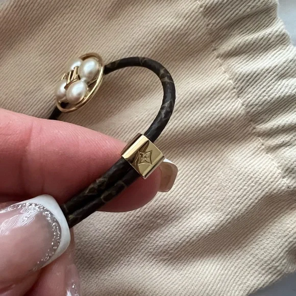 Louis Vuitton Black and Gold Bracelet - Picture 6 of 12